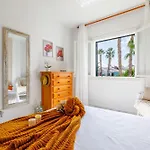 A&n Spacious Family House With Pool & Garden *
