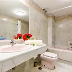 A&n Spacious Family House With Pool & Garden *
